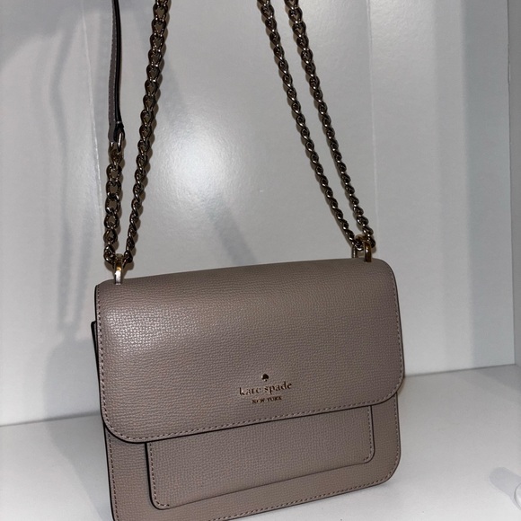 kate spade Handbags - Gray Kate Spade Purse